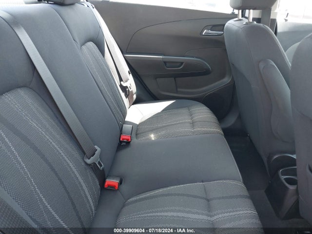 Chevrolet Sonic Lt Auto 2018 1G1JD5SH6J4109686 Image 8