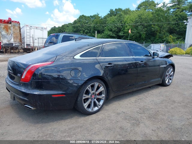 2017 JAGUAR XJ SAJWJ2GD7H8W09452 Photo 3