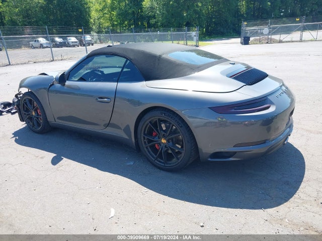 2017 PORSCHE 911 WP0CA2A92HS142059 Photo 2