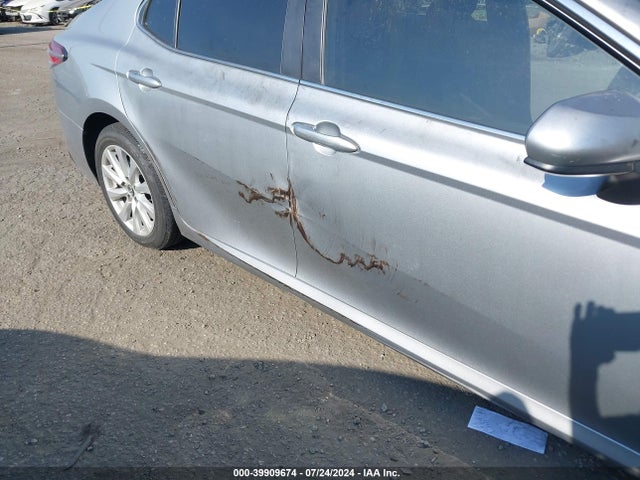Toyota CAMRY LE 2019 4T1B11HK2KU224671 Image 17