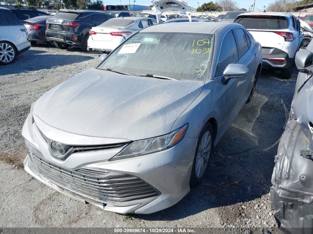 Toyota CAMRY LE 2019 4T1B11HK2KU224671 Image 2