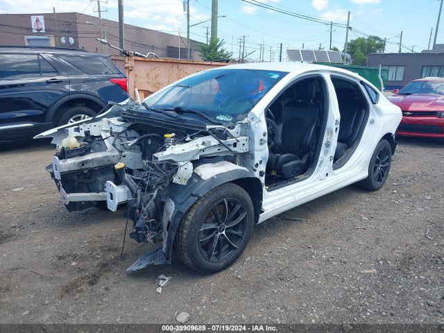 1C3CCCDGXGN139647 Chrysler 200 S