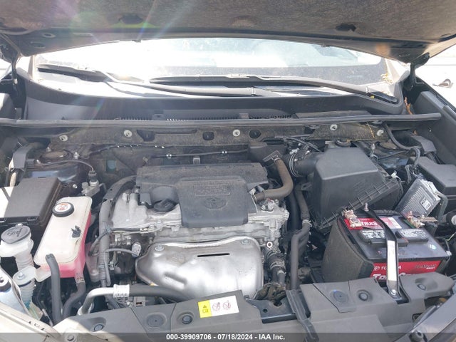 Toyota RAV4 LE 2018 JTMZFREV8JJ735870 Image 10