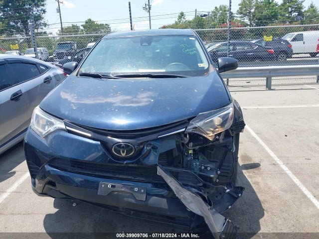 Toyota RAV4 LE 2018 JTMZFREV8JJ735870 Image 12