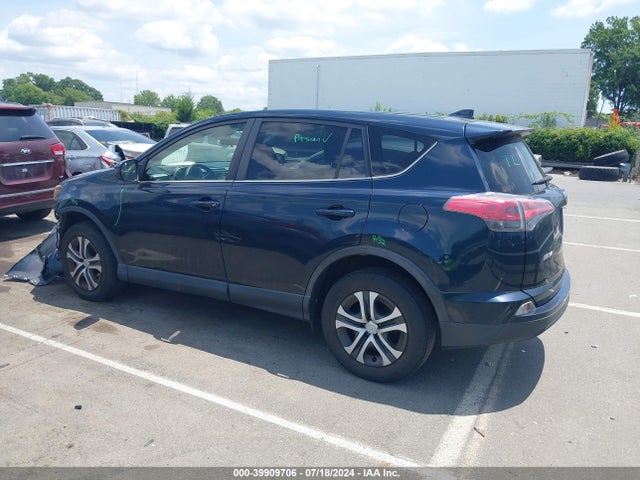 Toyota RAV4 LE 2018 JTMZFREV8JJ735870 Image 14