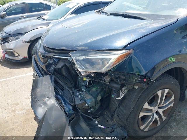 Toyota RAV4 LE 2018 JTMZFREV8JJ735870 Image 17