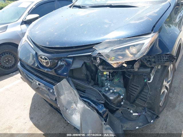Toyota RAV4 LE 2018 JTMZFREV8JJ735870 Image 6