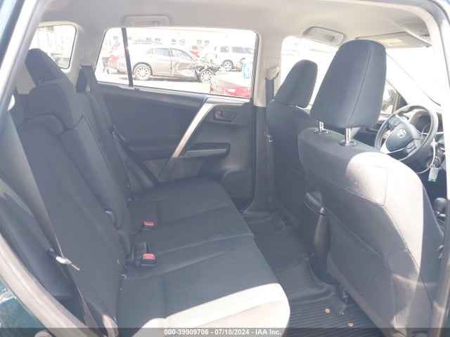Toyota RAV4 LE 2018 JTMZFREV8JJ735870 Image 8