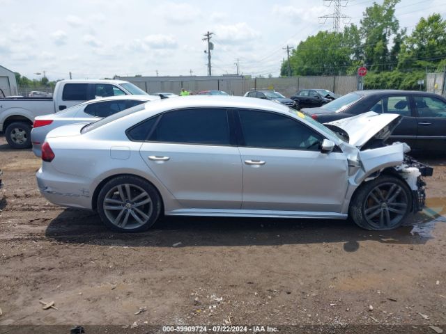 1VWAA7A32JC048874 Volkswagen Passat 2.0t R-line/2.0t S