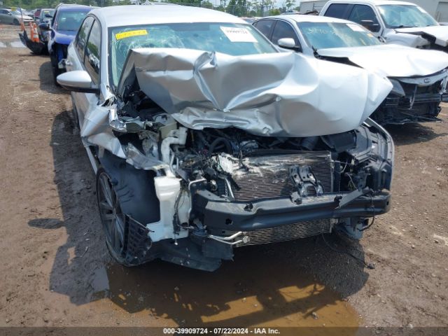 1VWAA7A32JC048874 Volkswagen Passat 2.0t R-line/2.0t S
