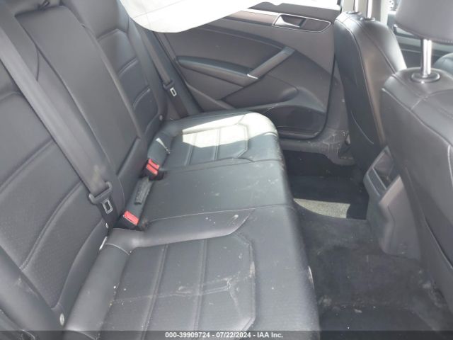 1VWAA7A32JC048874 Volkswagen Passat 2.0t R-line/2.0t S