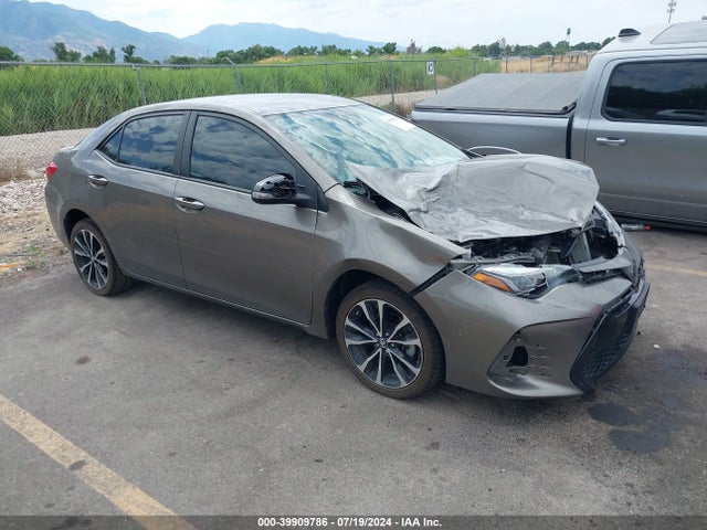 Toyota COROLLA SE 2018 5YFBURHE2JP780947 Image 1