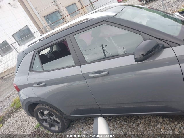 Hyundai Venue Limited 2022 KMHRC8A33NU207418 Image 13