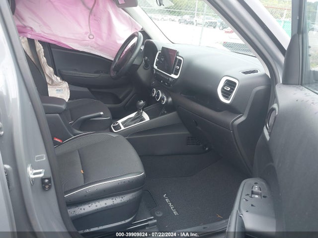 Hyundai Venue Limited 2022 KMHRC8A33NU207418 Image 5