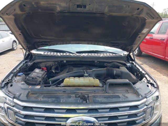 1FMJU1JT5JEA70570 Ford Expedition Xlt