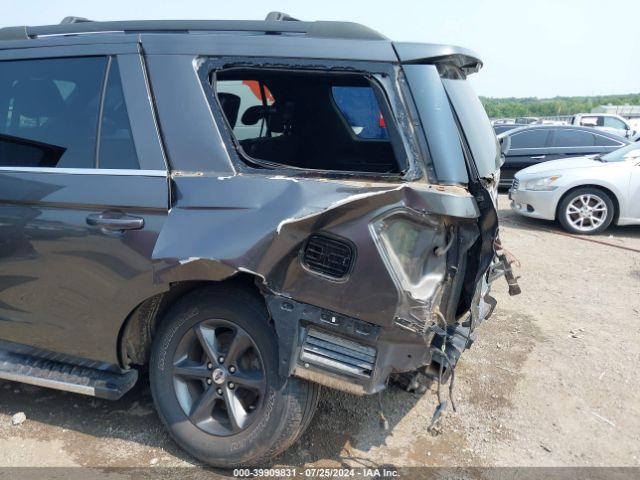 1FMJU1JT5JEA70570 Ford Expedition Xlt