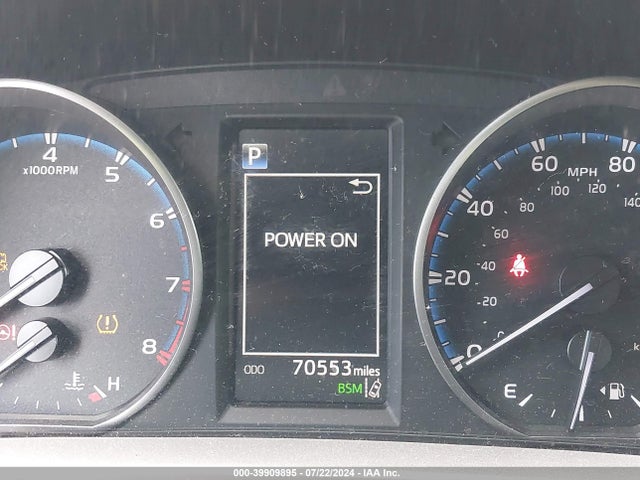 Toyota Rav4 Xle 2018 JTMWFREV6JD122955 Image 15