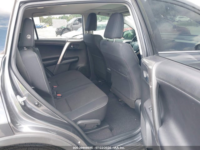 Toyota Rav4 Xle 2018 JTMWFREV6JD122955 Image 8