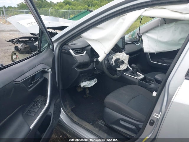 Toyota RAV4 LE 2020 2T3H1RFV1LW098558 Image 5