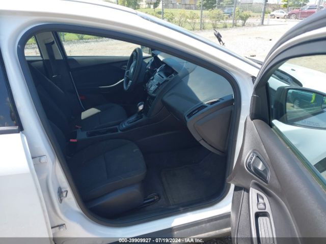 1FADP3E27GL211297 Ford FOCUS S