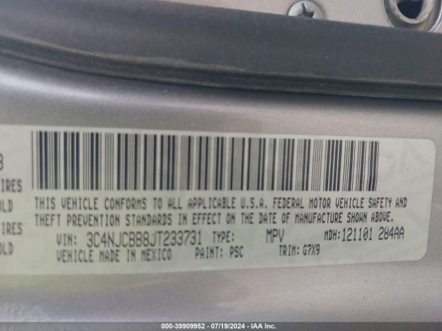 3C4NJCBB8JT233731 Jeep Compass Latitude Fwd