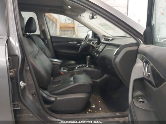 5N1AT2MVXFC904048 Nissan Rogue Sl