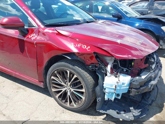 Toyota CAMRY SE 2018 4T1B11HK3JU579637 Image 18
