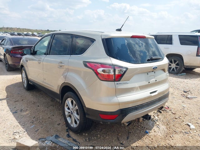 Ford ESCAPE SE 2017 1FMCU0GD2HUB01955 Image 3