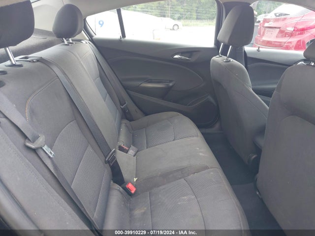 39910229 :رقم المزاد ، 1G1BC5SM5J7214786 vin ، 2018 Chevrolet Cruze Ls Auto مزاد بيع