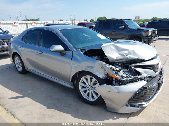 Toyota CAMRY LE 2019 4T1B11HK4KU701603 main image