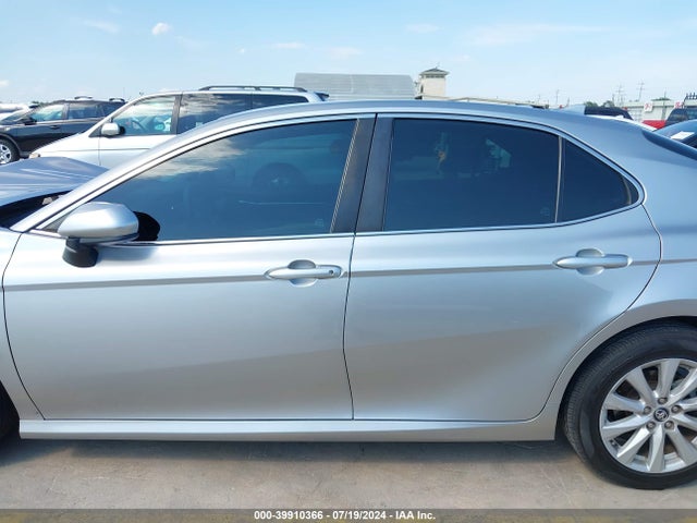 Toyota CAMRY LE 2019 4T1B11HK4KU701603 Image 14