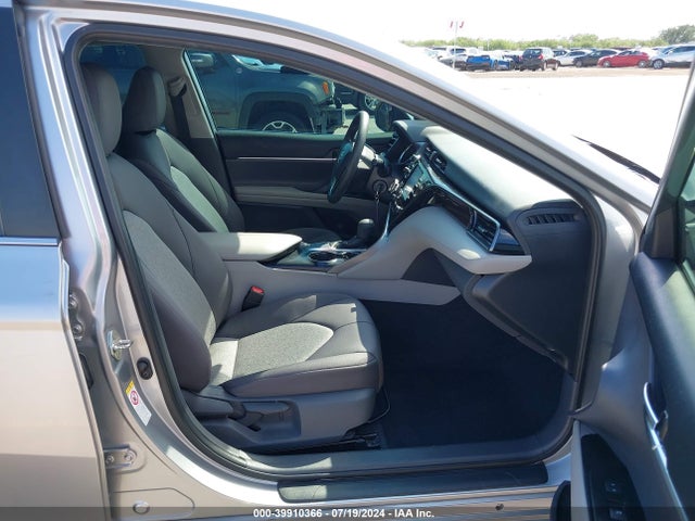 Toyota CAMRY LE 2019 4T1B11HK4KU701603 Image 5