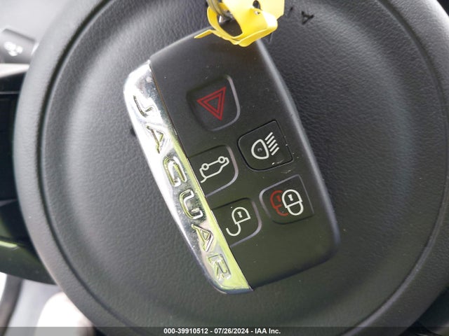 SADCJ2BV6HA493322 Jaguar F-pace 35t Premium