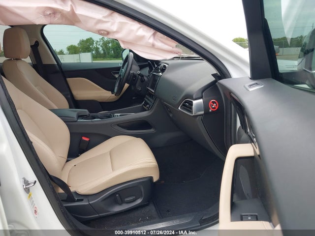 SADCJ2BV6HA493322 Jaguar F-pace 35t Premium