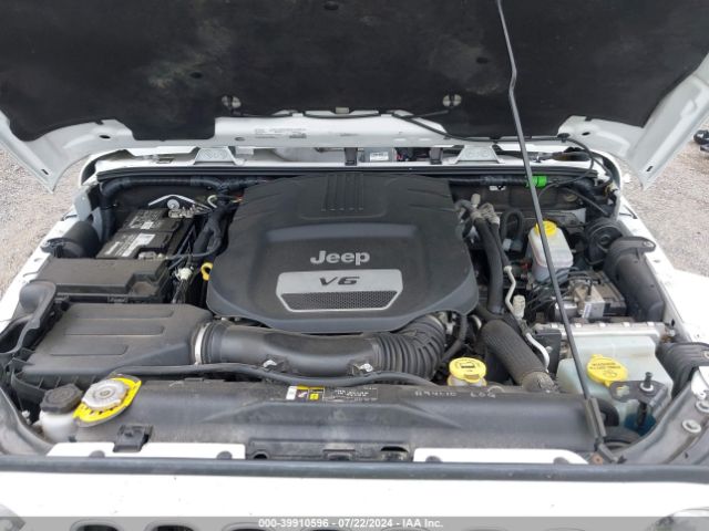 1C4HJWEG9JL873173 Jeep Wrangler Jk Unlimited Sahara