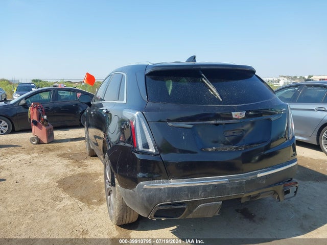 2018 CADILLAC XT5 1GYKNCRS9JZ241191 Photo 2