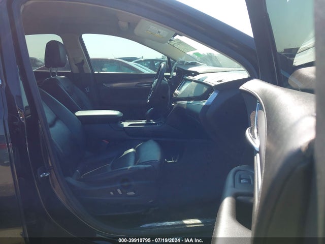 2018 CADILLAC XT5 1GYKNCRS9JZ241191 Photo 4