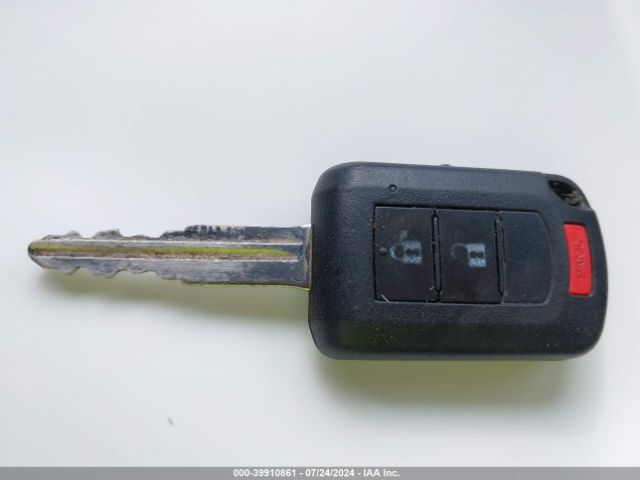 JA4AT3AA0JZ067757 Mitsubishi Eclipse Cross Es