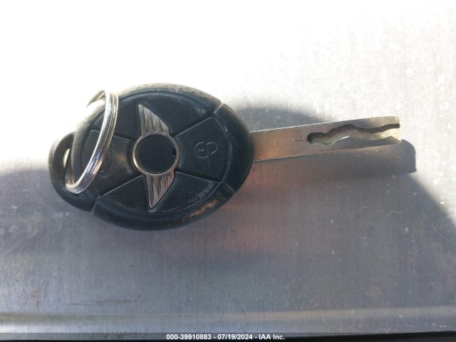 2006 MINI COOPER WMWRC33566TK72709 Photo 10