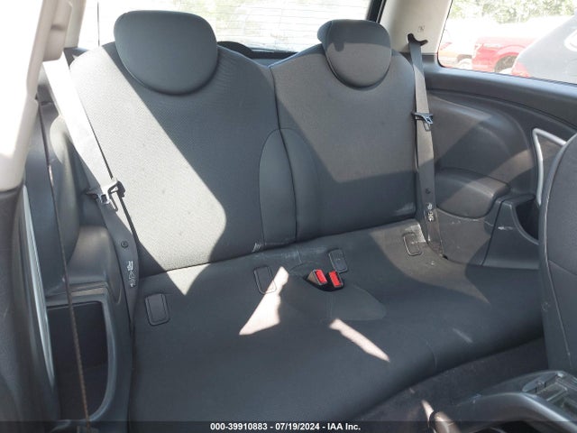 2006 MINI COOPER WMWRC33566TK72709 Photo 7