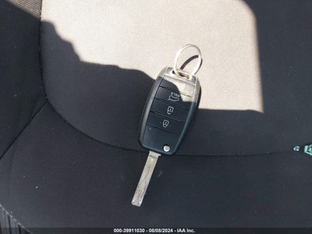 KNDJN2A26G7403211 KIA Soul