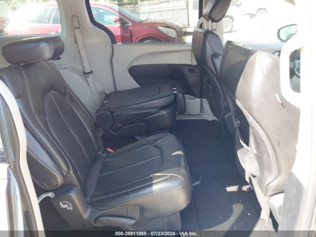 2C4RC1DG3LR171976 Chrysler Voyager Lxi