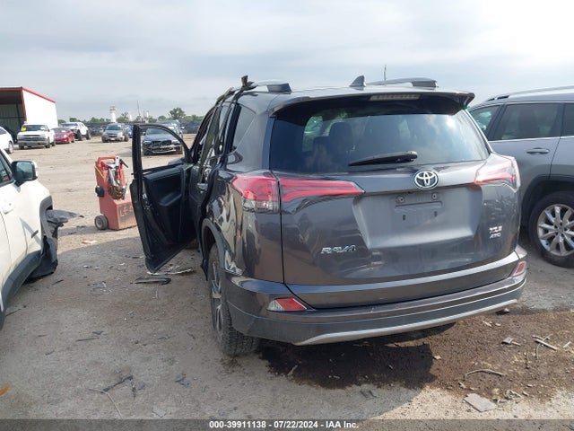 Toyota Rav4 Xle 2018 2T3RFREV1JW763477 Image 3