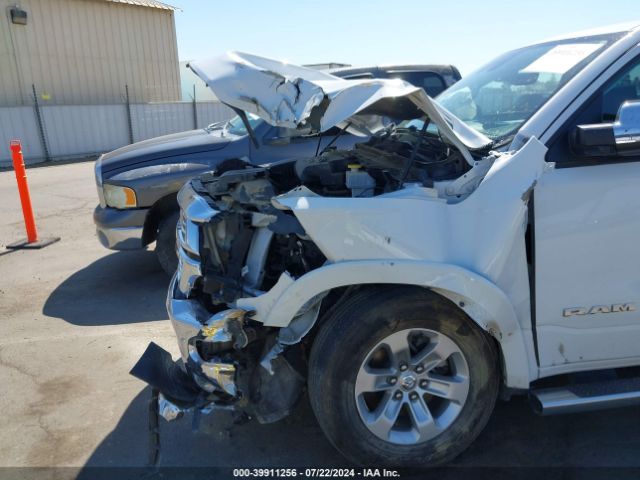 1C6RREJMXNN291295 RAM 1500 Laramie  4x2 5'7 Box