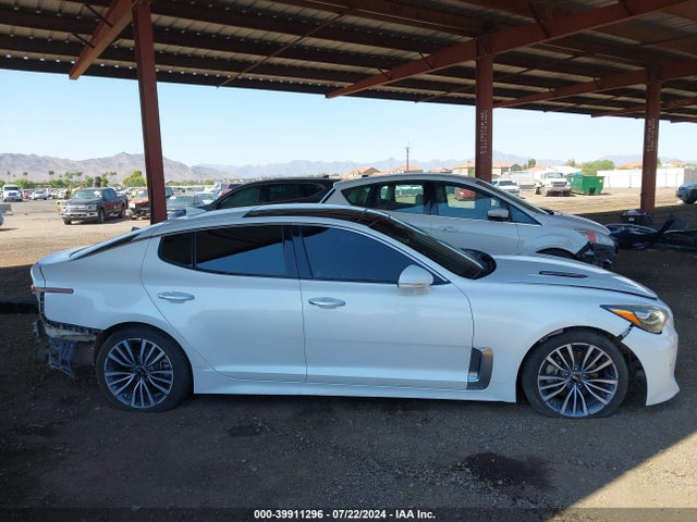KIA Stinger Premium 2018 KNAE25LA6J6012327 Image 13
