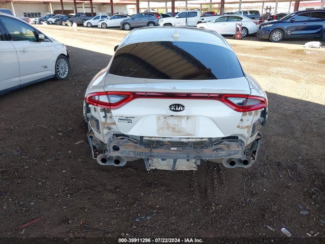 KIA Stinger Premium 2018 KNAE25LA6J6012327 Image 16