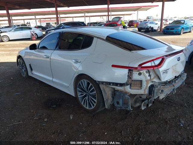 KIA Stinger Premium 2018 KNAE25LA6J6012327 Image 3
