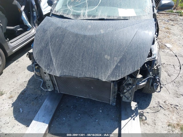 Toyota Prius Two 2016 JTDKBRFUXG3514478 Image 13