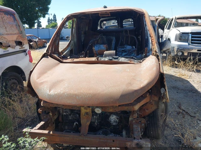 3N6CM0KN5HK709552 Nissan 2017