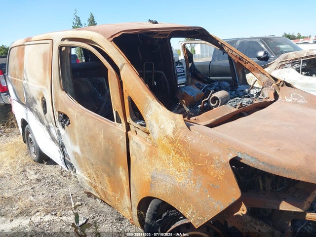 3N6CM0KN5HK709552 Nissan 2017